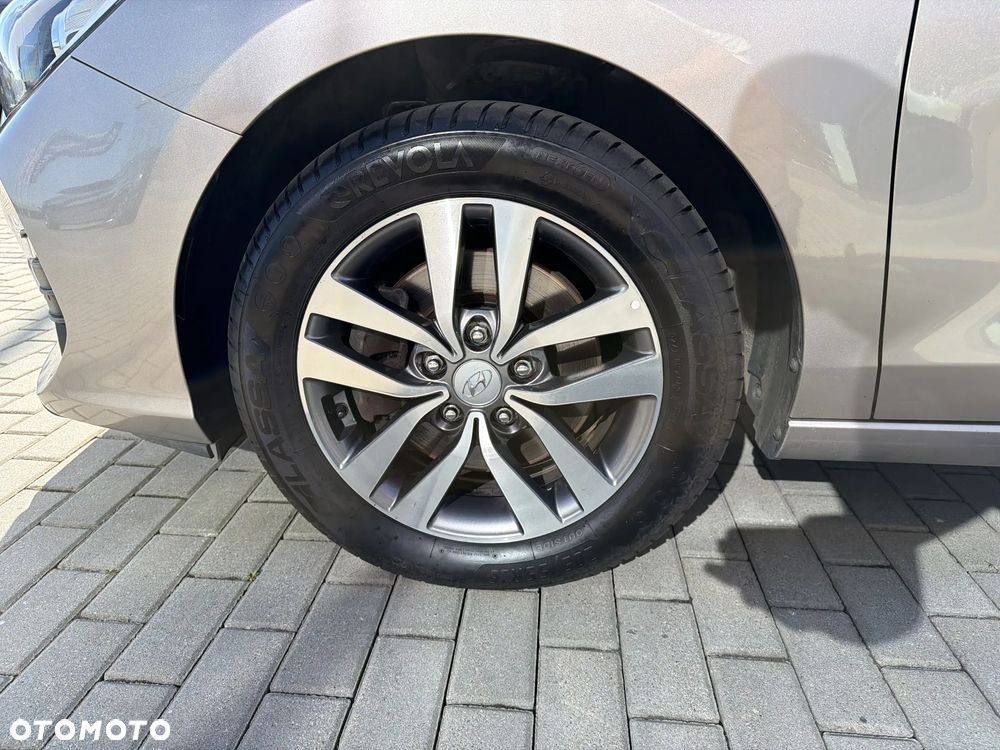 Hyundai i30 1.4 Classic + - 24