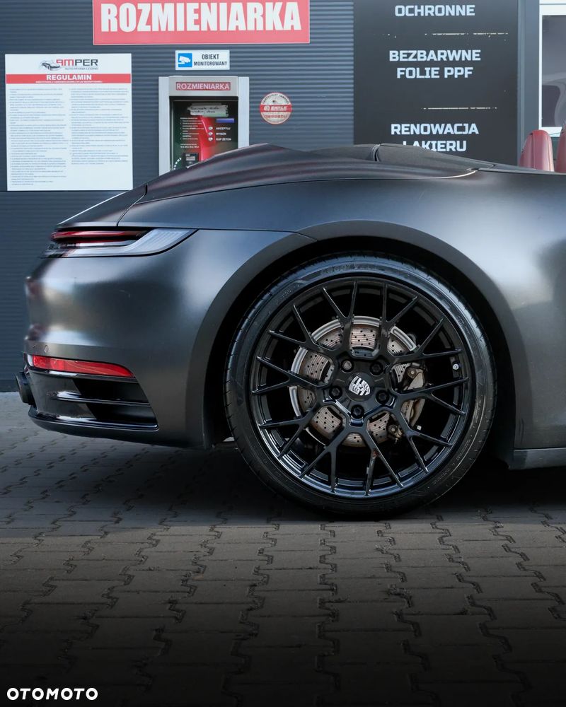 Porsche 911 Carrera 4 Cabrio - 22