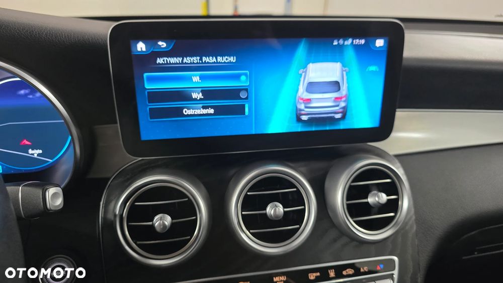 Mercedes-Benz GLC 300 de 4Matic 9G-TRONIC AMG Line Plus - 25
