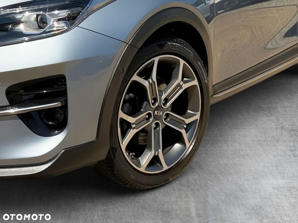 Kia XCeed - 10