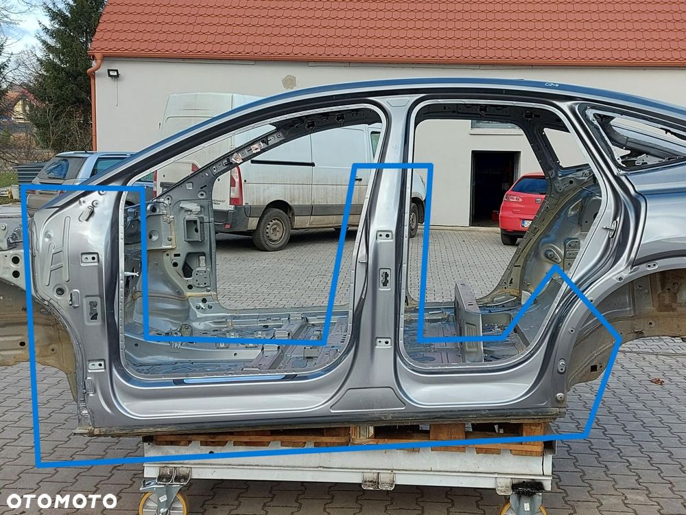 Audi Q4 E-TRON 89A 89E  SŁUPEK LEWY BOK PRÓG szary LZ7F - 1