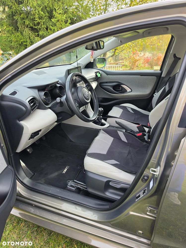 Toyota Yaris - 7