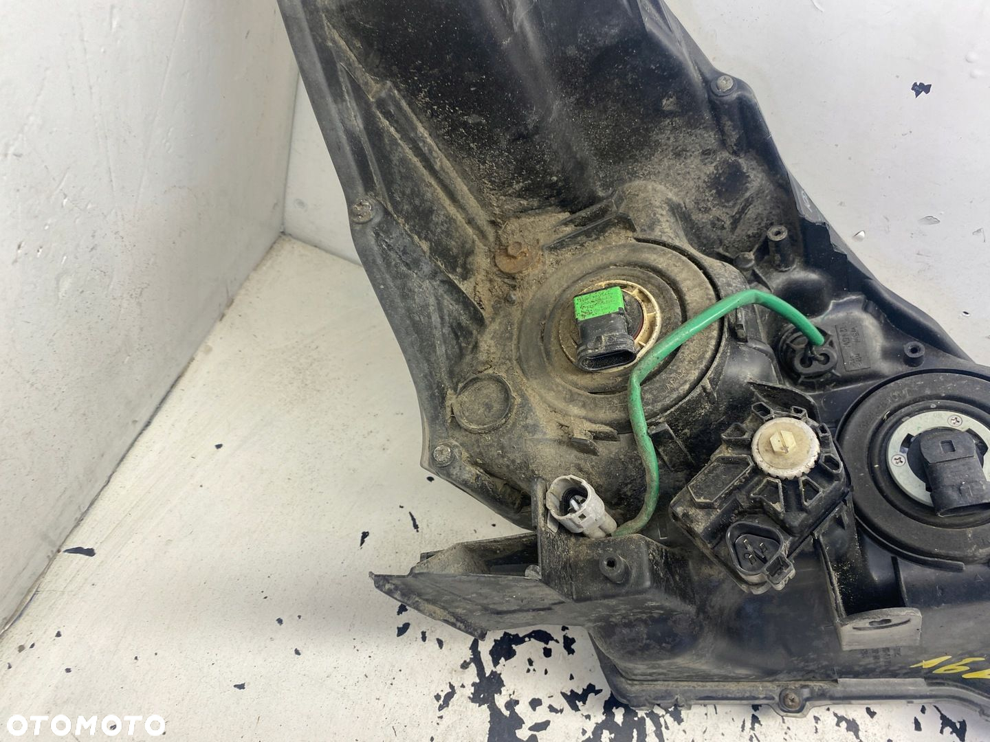 TOYOTA PRUS PLUS LAMPA LEWY PRZÓD SOCZEWKA - 12
