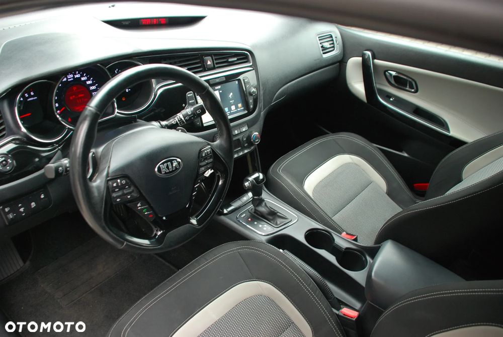 Kia Ceed Cee'd 1.6 CRDi L Business Line DCT - 13