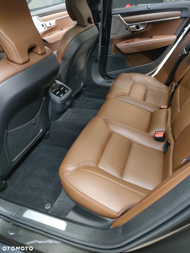 Volvo V90 Cross Country - 13