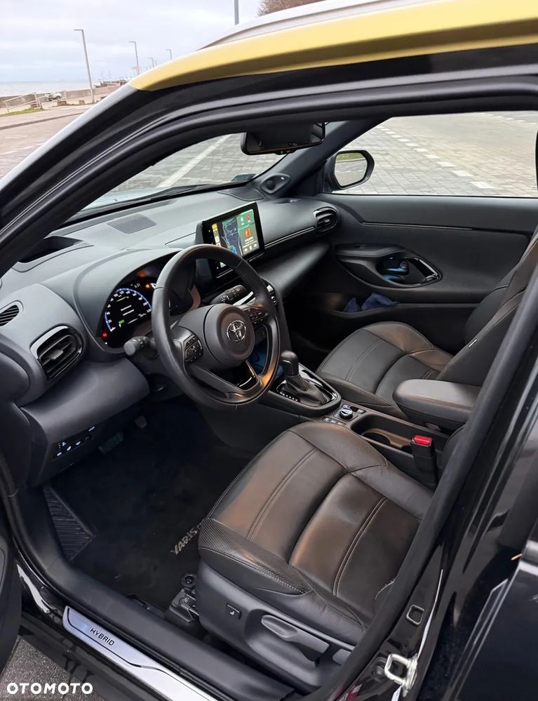 Toyota Yaris Hybrid 1.5 Premiere Edition - 8