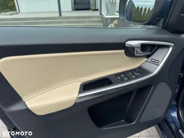 Volvo XC 60 - 21