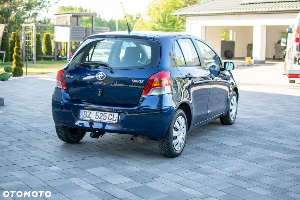 Toyota Yaris - 16