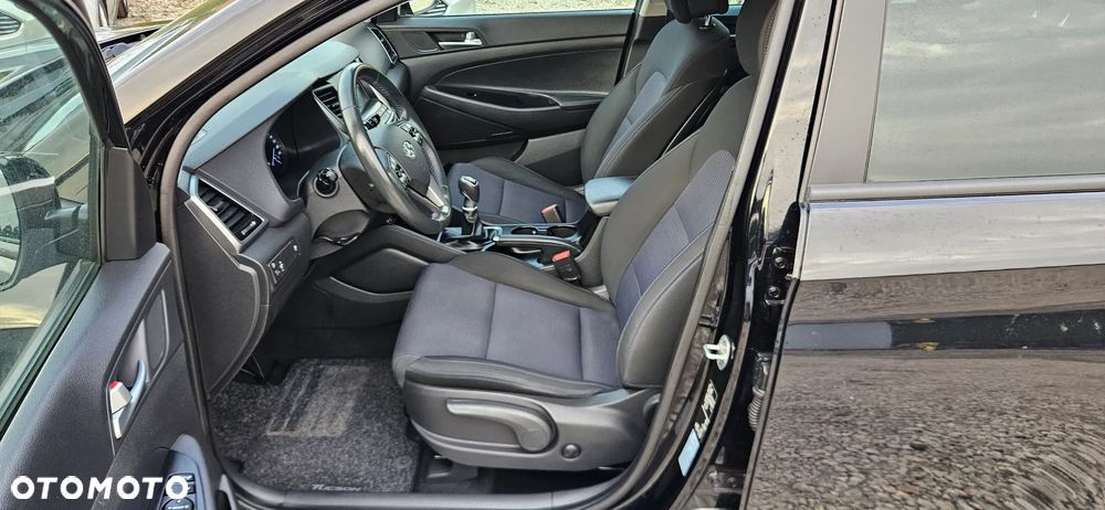 Hyundai Tucson 1.6 GDI BlueDrive Comfort 2WD - 27