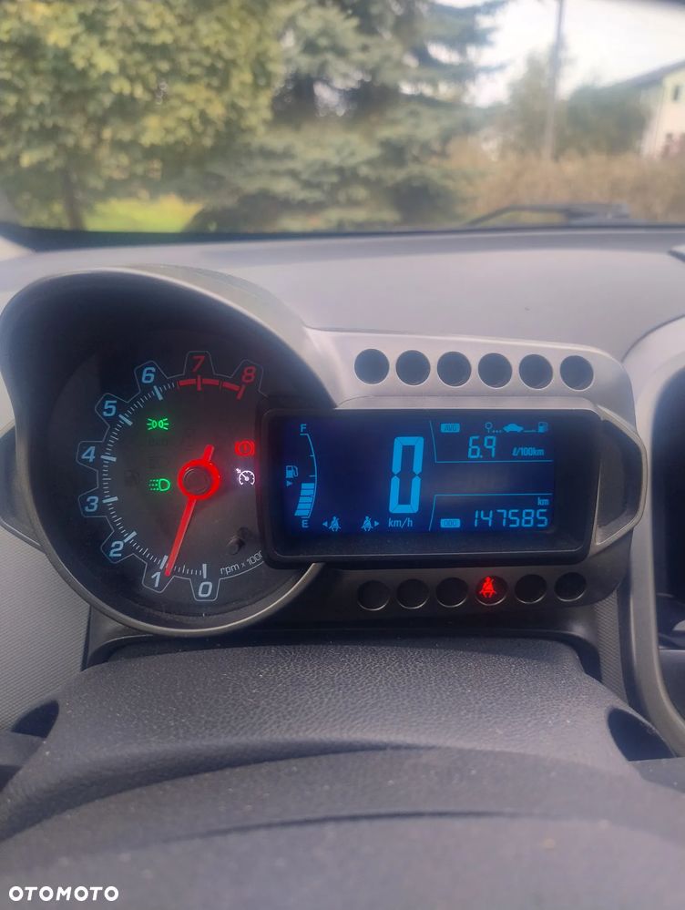 Chevrolet Aveo - 24