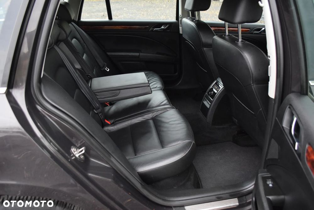 Skoda Superb Combi 2.0 TDI DSG Exclusive - 16