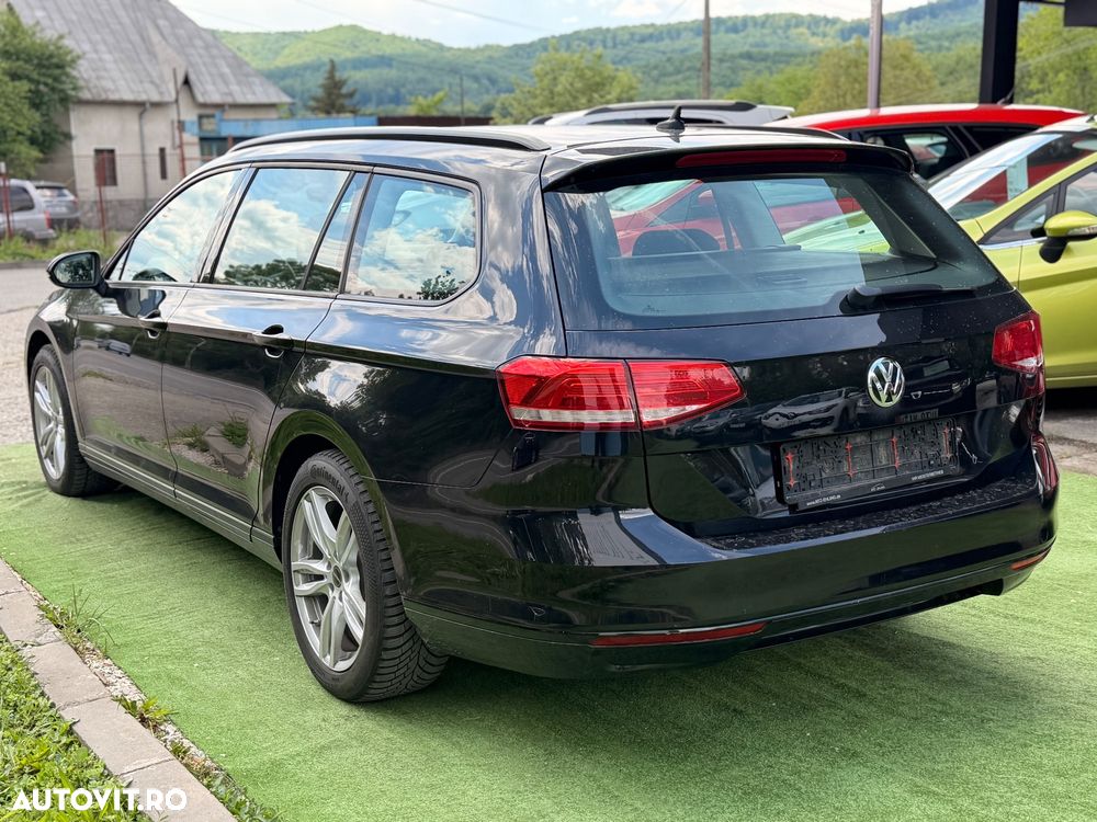 Volkswagen Passat - 12
