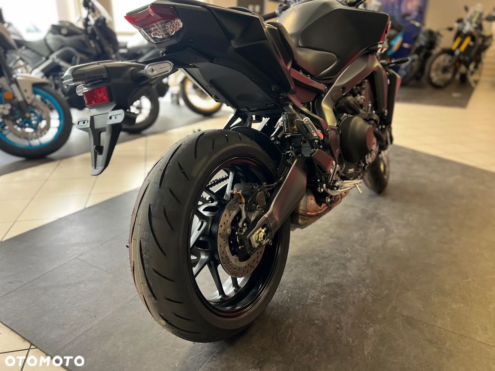 Yamaha MT - 8