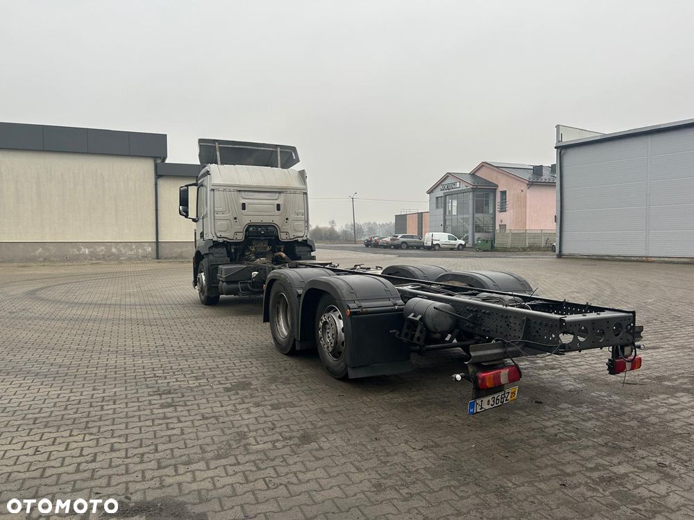 Mercedes-Benz Antos 2535 6x2 // 2017r // 725 tys km - 3