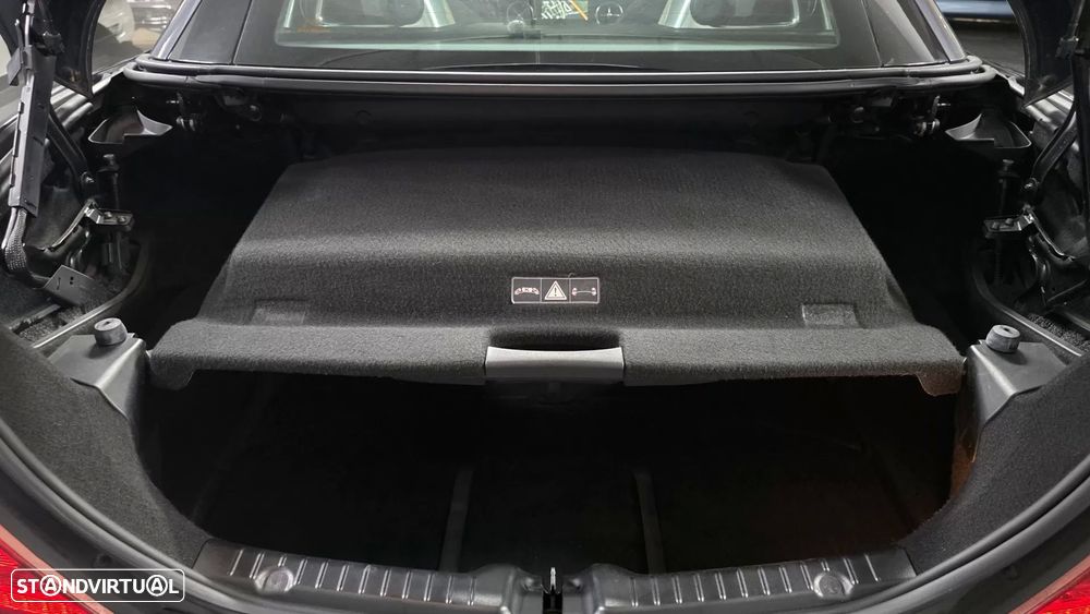 Mercedes-Benz SLK 250 (BlueEFFICIENCY) 7G-TRONIC - 42