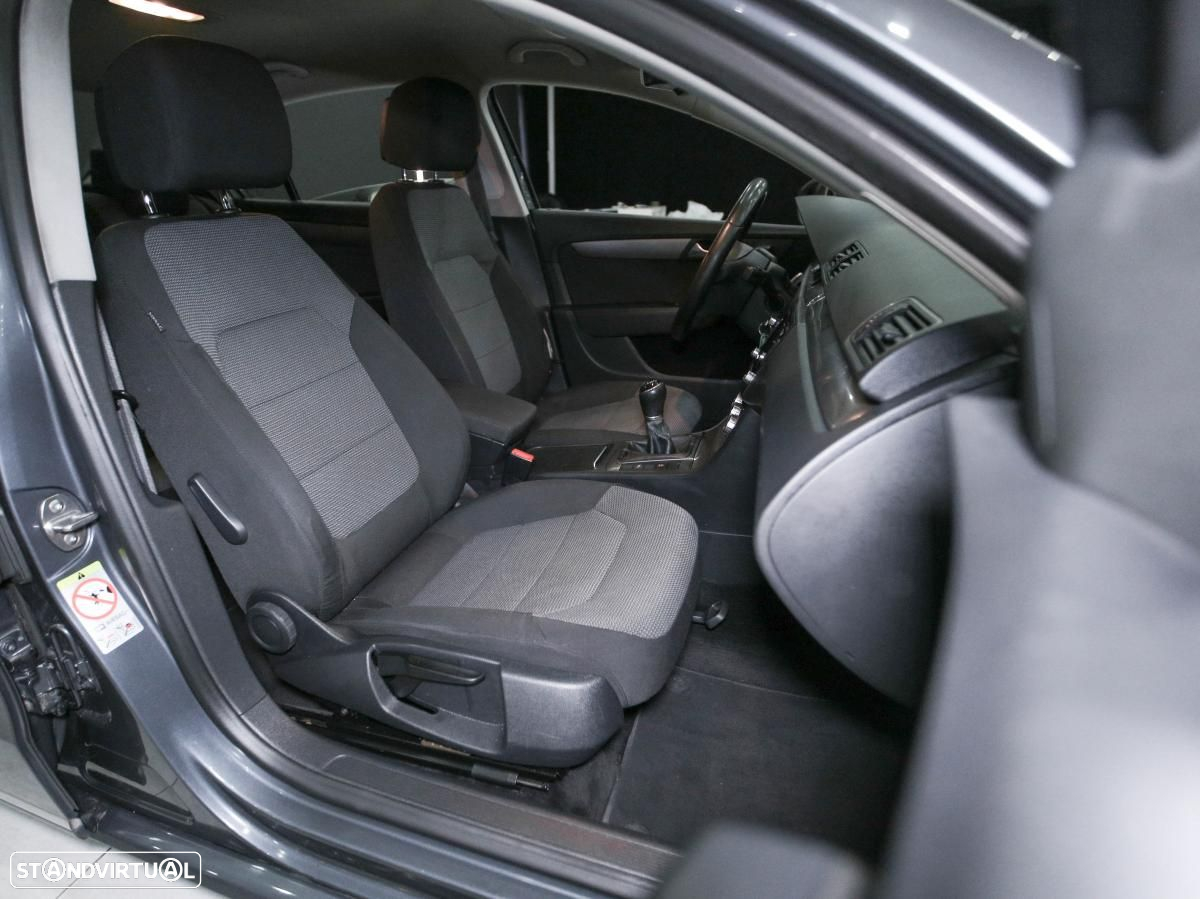 VW Passat - 9