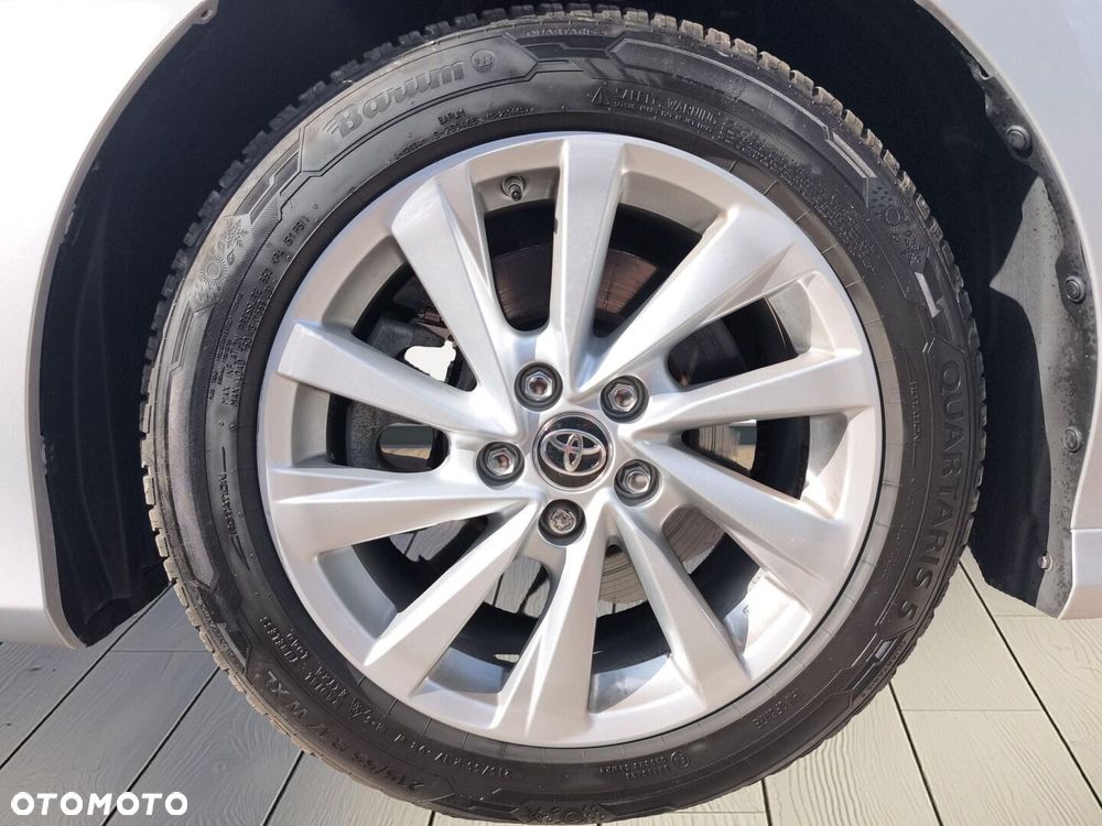 Toyota Camry 2.5 Hybrid Comfort CVT - 22