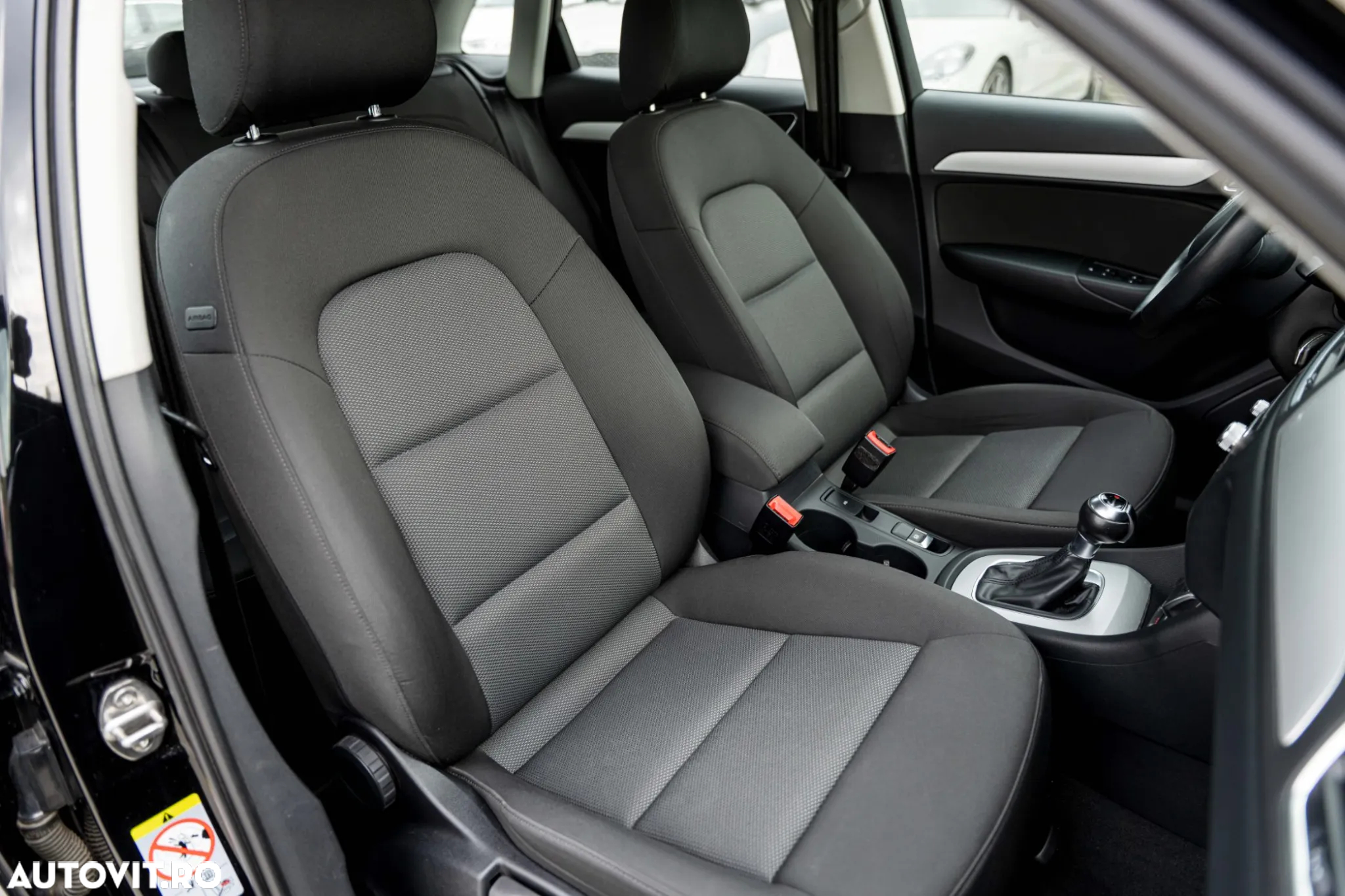 Audi Q3 1.4 TFSI Stronic Design - 13