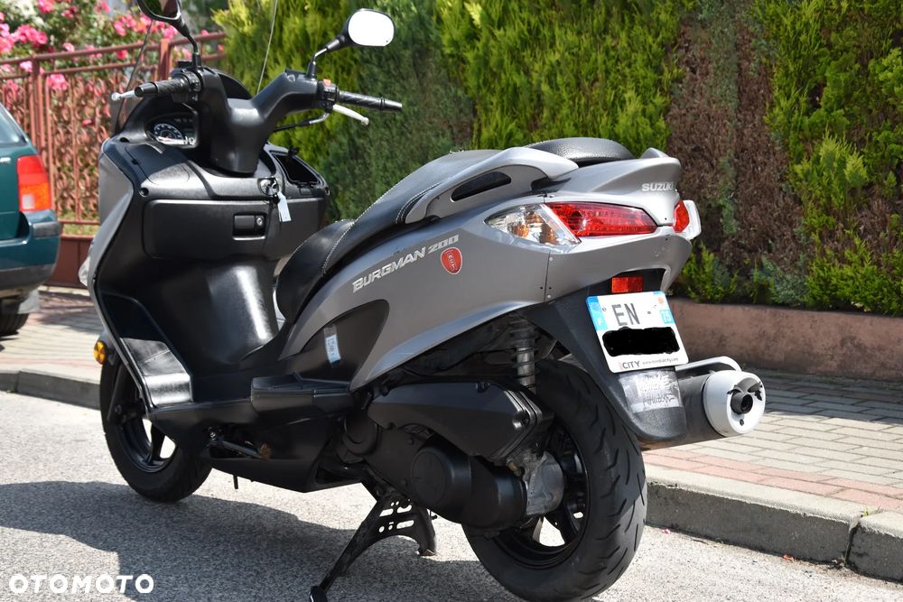 Suzuki Burgman - 9