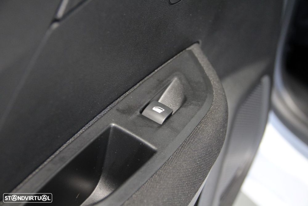 Peugeot 2008 1.2 PureTech Active Pack - 25