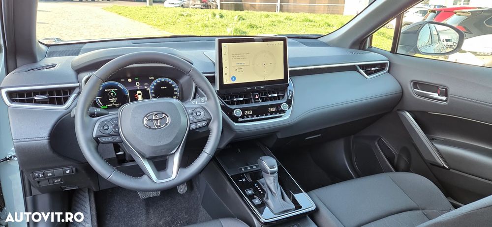 Toyota Corolla Cross - 12