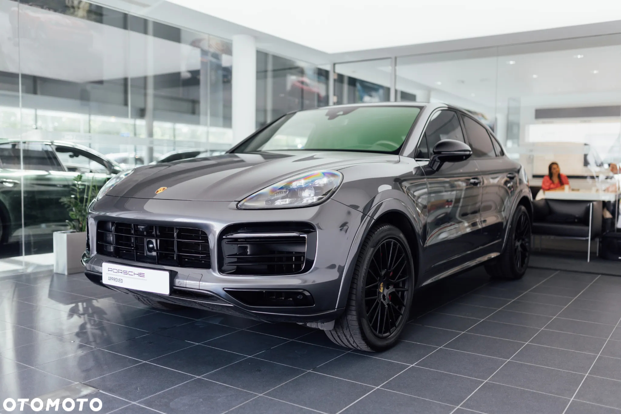 Porsche Cayenne Coupe GTS - 2