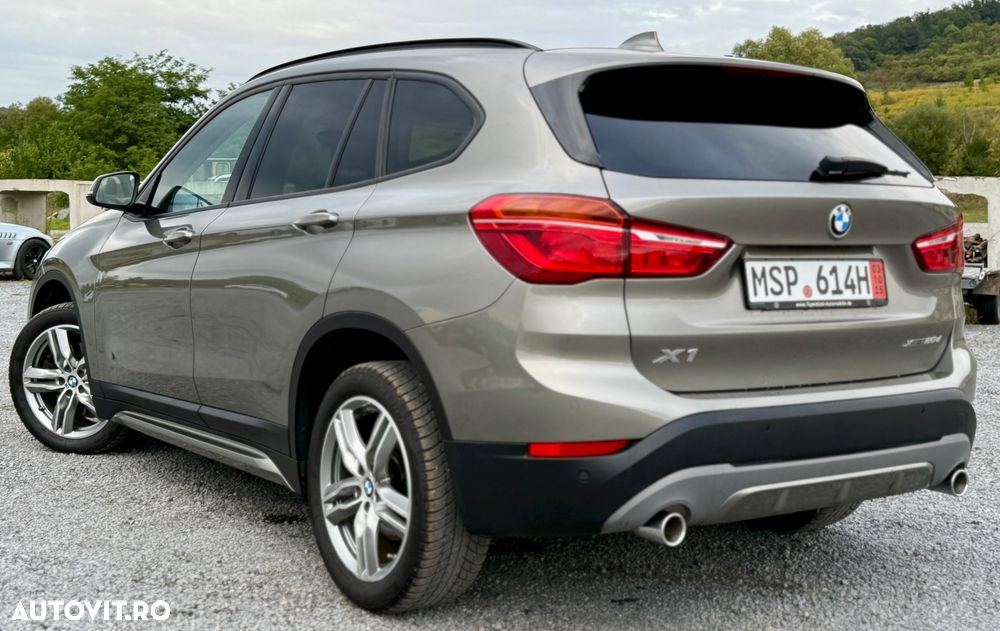 BMW X1 xDrive20d Aut. Sport Line - 3