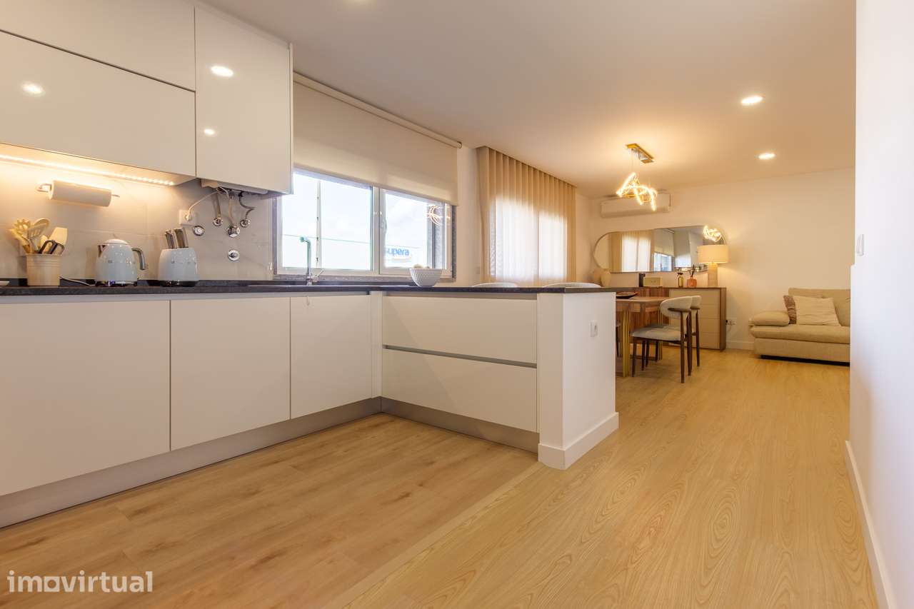 Apartamento T2 com A/C e arrecadação  Barreiro - Grande imagem: 4/22