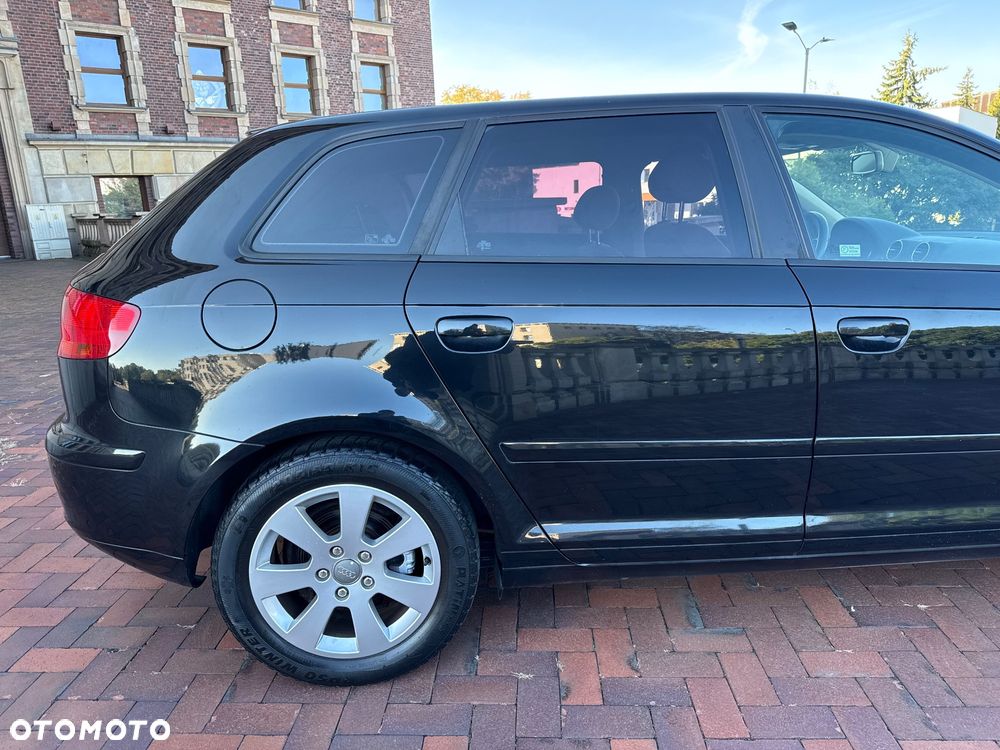 Audi A3 1.6 Ambiente - 19