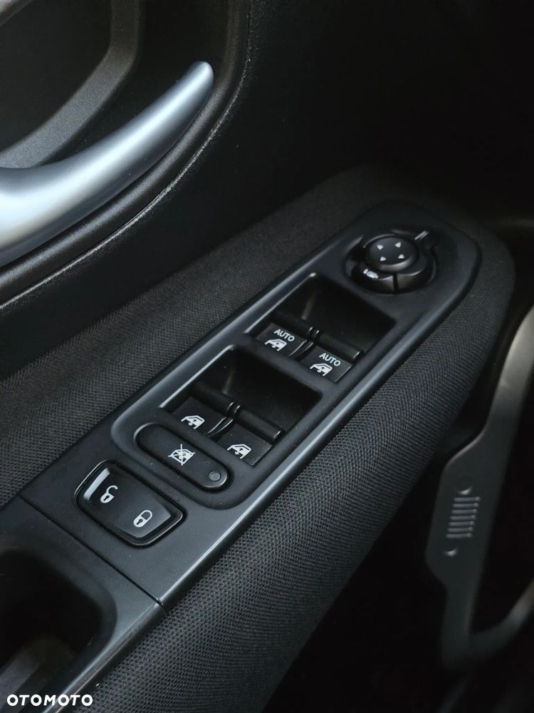 Jeep Renegade 1.6 MultiJet Longitude FWD S&S - 28