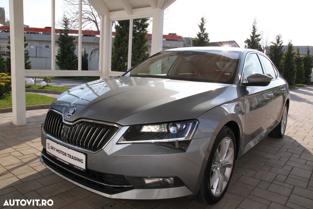 Skoda Superb 2.0 TDI DSG Sportline - 1