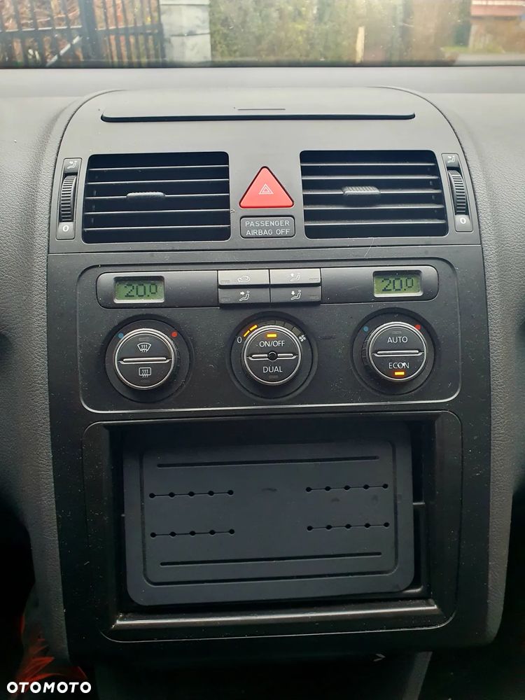 Volkswagen Touran 2.0 TDI Goal - 12