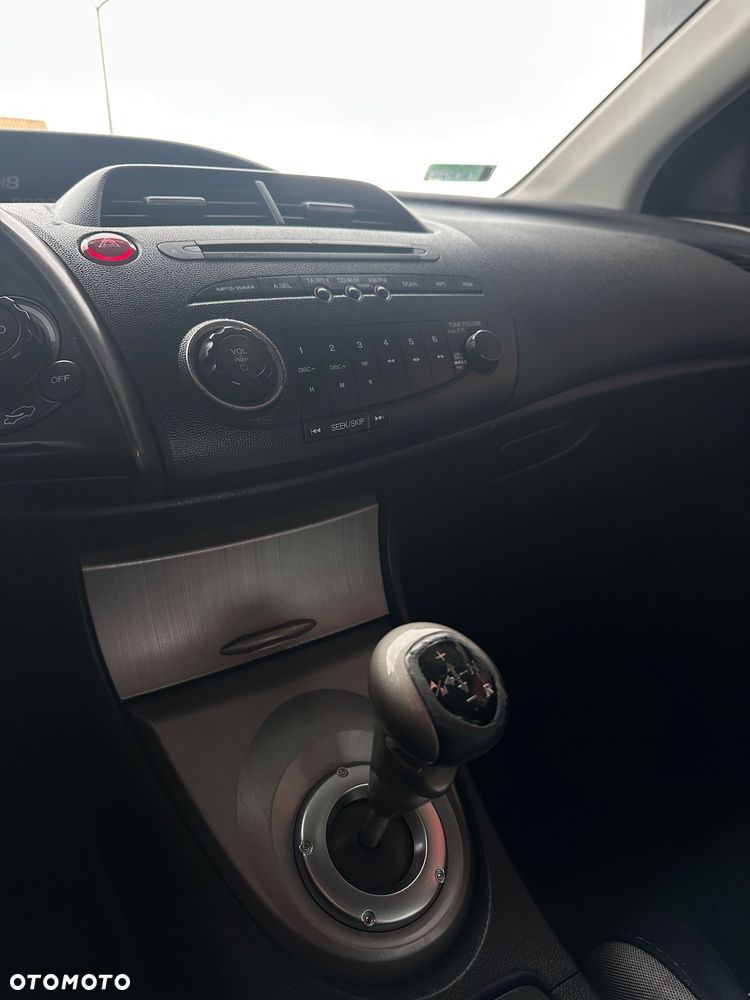 Honda Civic 1.8 Comfort - 9