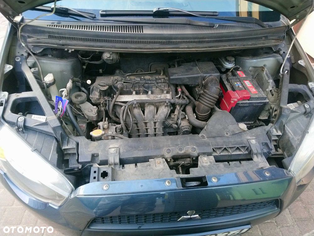 Mitsubishi Colt - 5