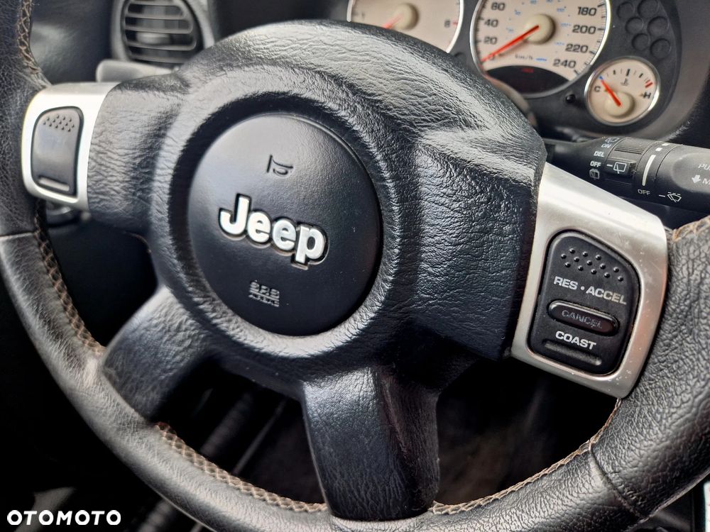 Jeep Cherokee 3.7 Limited - 27