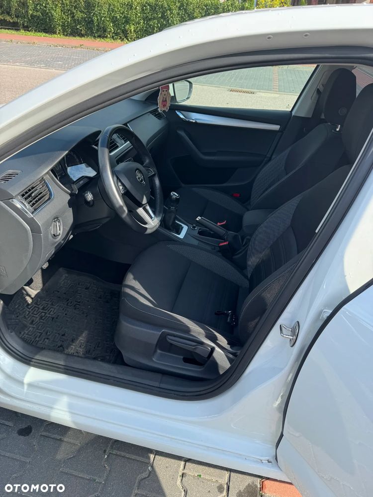Skoda Octavia 1.4 TSI Ambition - 19