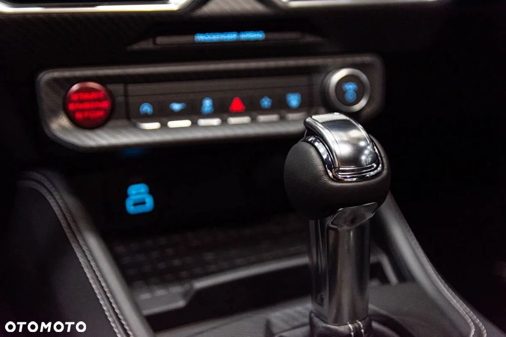 Ford Mustang - 30