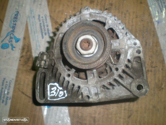 Alternador 7700876198 2542223A RENAULT CLIO 1,2I 1993 RENAULT CLIO 1998 1.2I 60CV 5P AZUL VALEO 75A 14V - 3