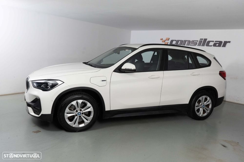 BMW X1 25 e xDrive Corporate Edition - 8