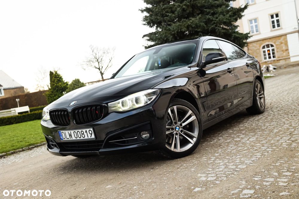 BMW Seria 3 330i Sport Line Sport - 2