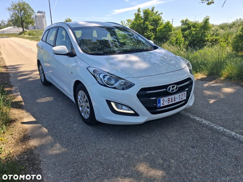 Hyundai i30 blue 1.6 CRDi Classic - 6