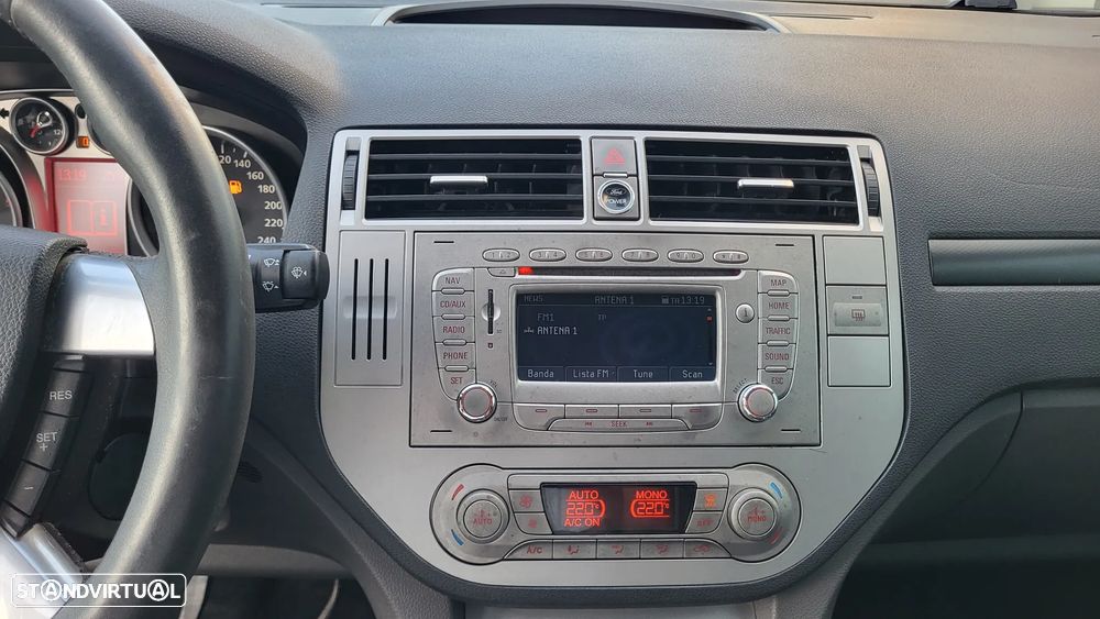 Ford Kuga 2.0 TDCi Titanium - 8
