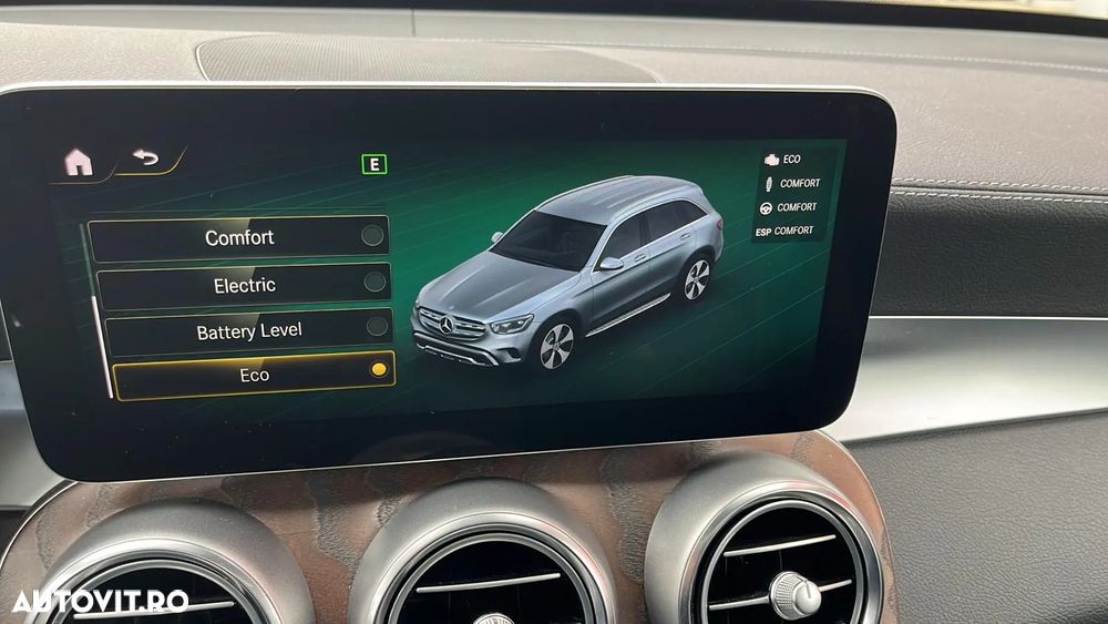 Mercedes-Benz GLC 300 4Matic 9G-TRONIC Exclusive - 12