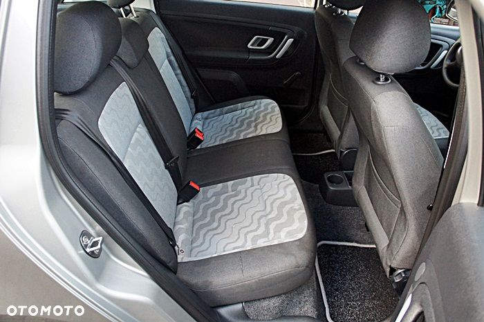 Skoda Fabia 1.2 HTP Ambiente - 21