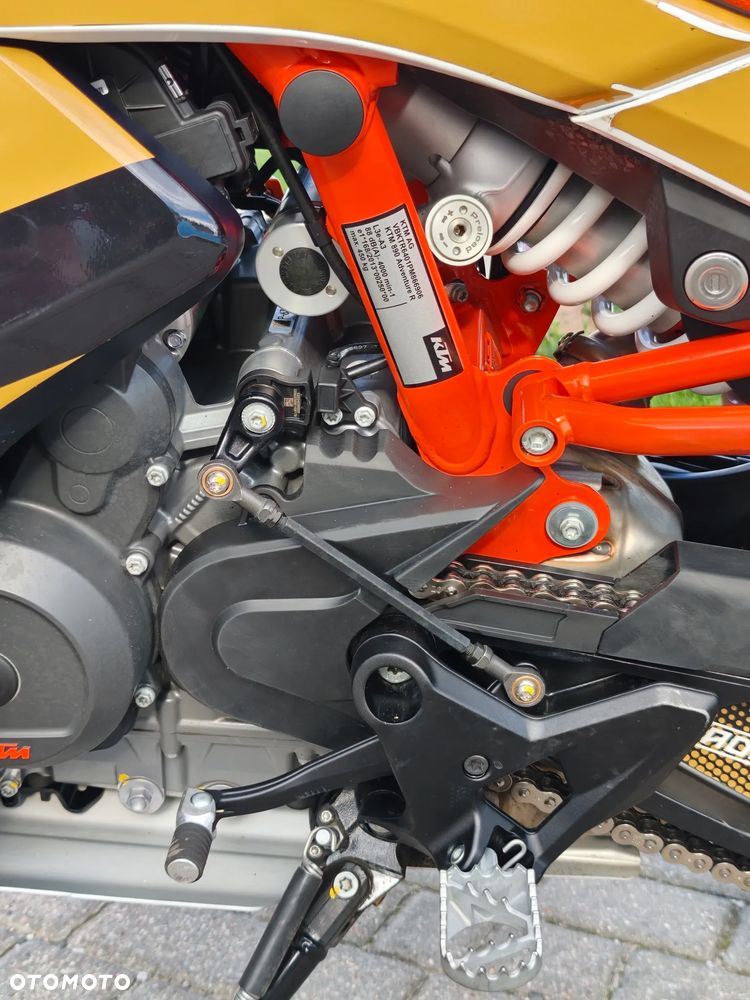 KTM Adventure 890 - 17