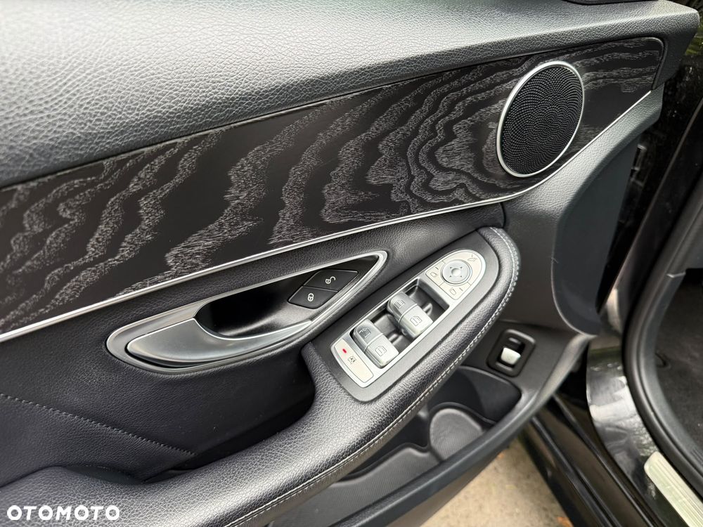 Mercedes-Benz Klasa C 300 9G-TRONIC - 20