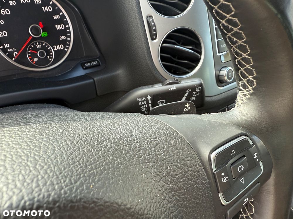 Volkswagen Tiguan - 11