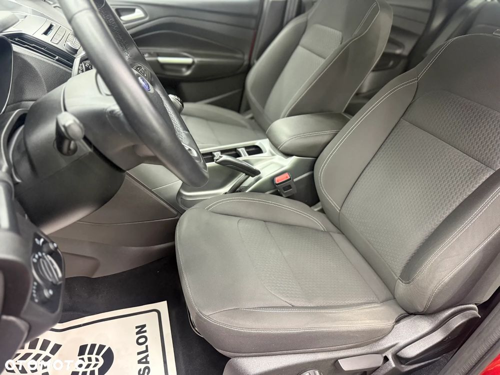 Ford Kuga - 24