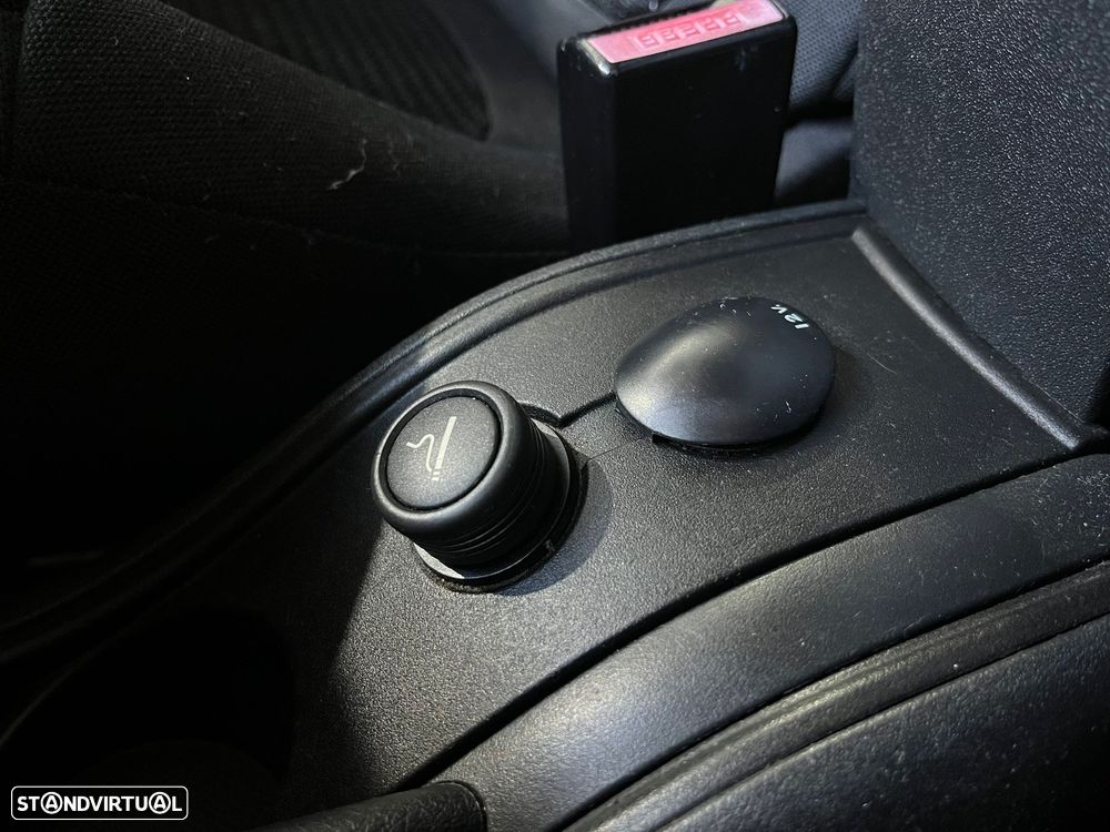 Citroën C4 1.6 HDi SX - 26