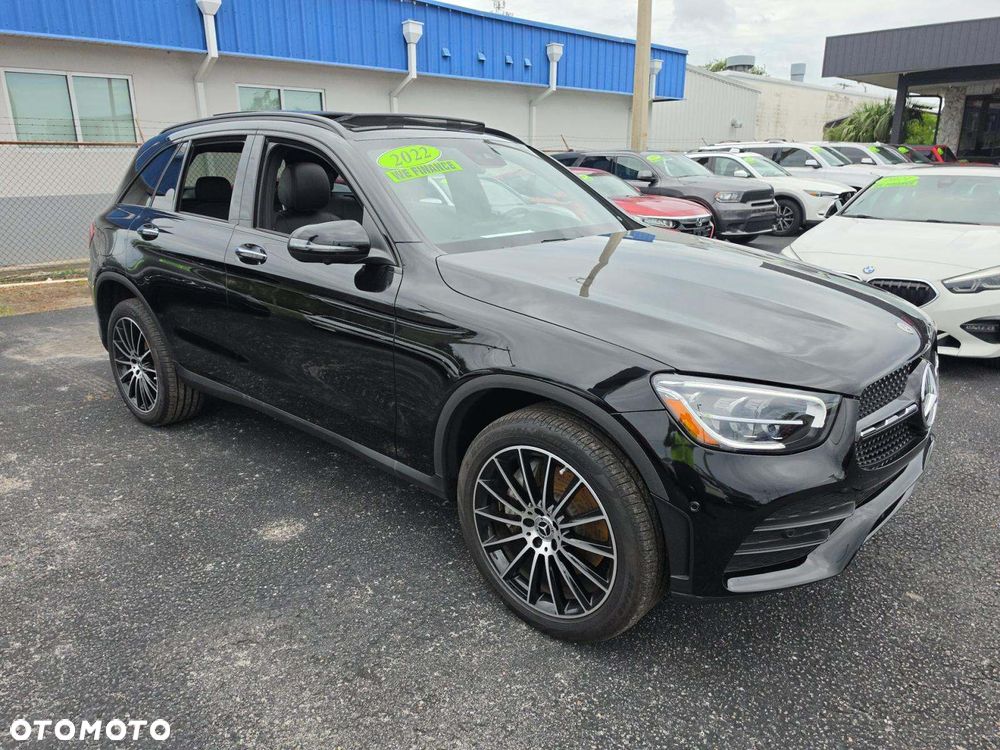 Mercedes-Benz GLC 300 4Matic 9G-TRONIC AMG Line - 2